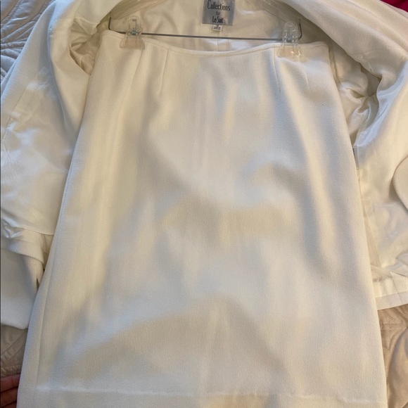 White Le Suite - Picture 3 of 5